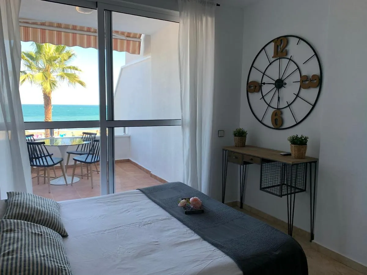 Lujoso Estudio Frontal Al Mar Torremolinos 0*,  Spain