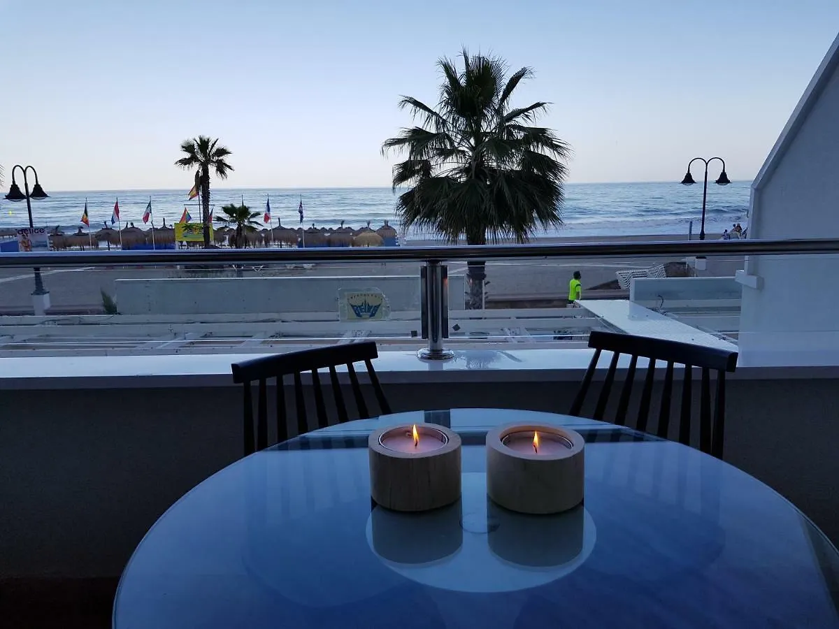 Lujoso Estudio Frontal Al Mar Apartment Torremolinos 0*,  Spain